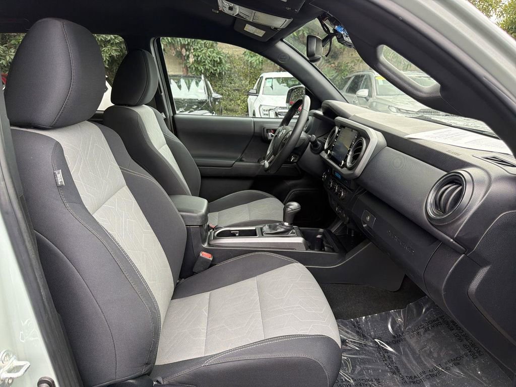 Used 2023 Toyota Tacoma TRD Off-Road image 30