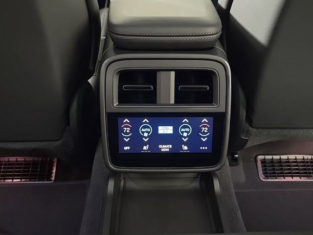 Used 2025 Porsche Taycan GTS image 26