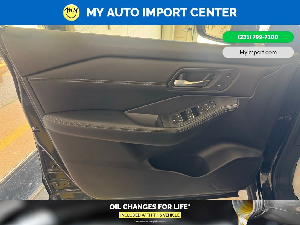 Used 2024 Nissan Rogue SL w/ SL Premium Package FWD image 10