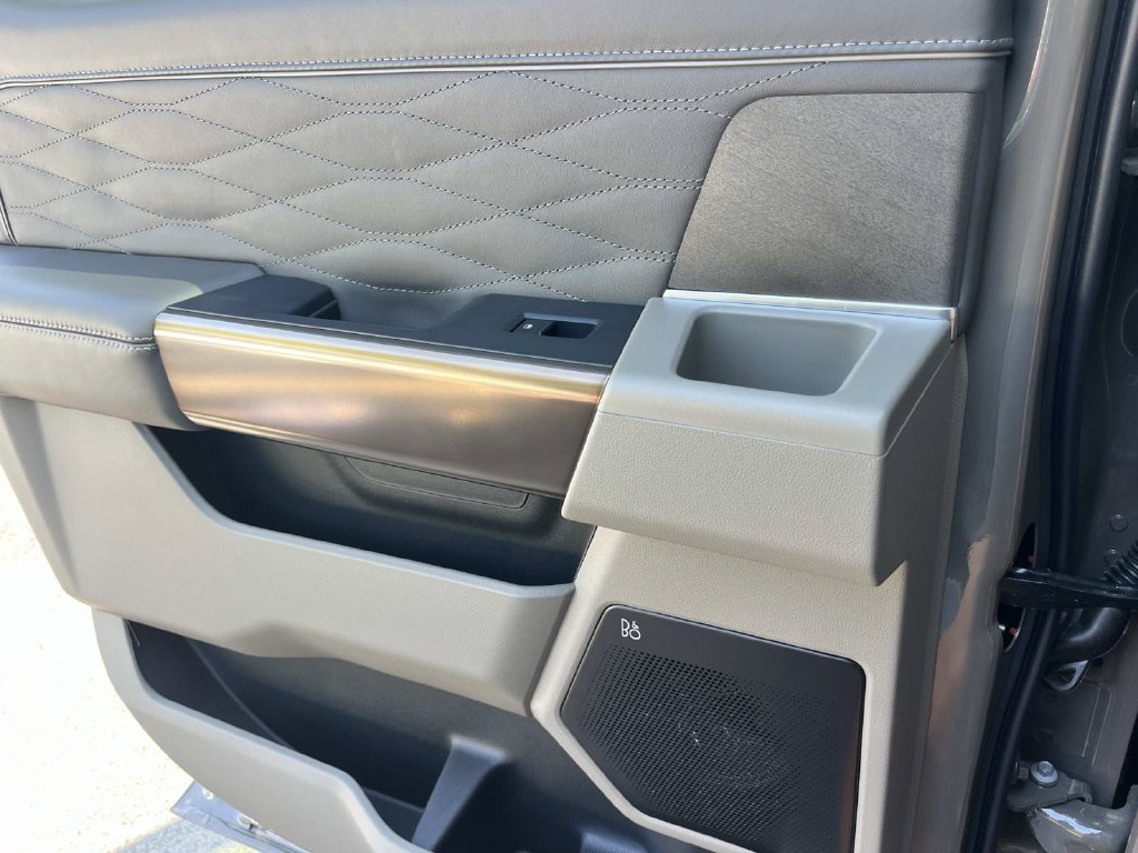 New 2027 Ford F350 Platinum w/ Platinum Plus Package AWD/4WD image 23