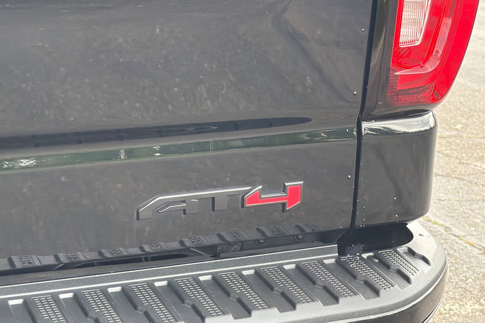 Used 2021 GMC Sierra 1500 AT4 w/ AT4 Premium Package image 39