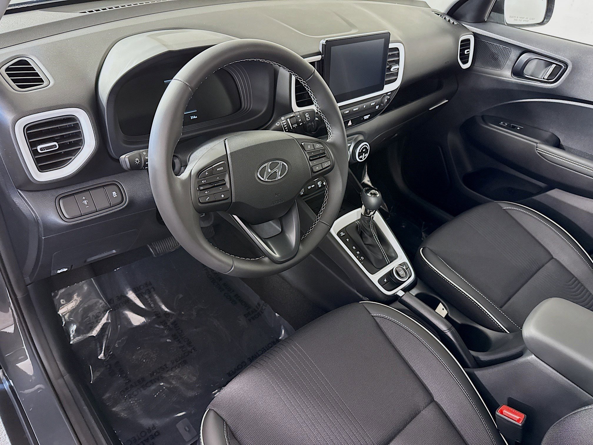 Used 2026 Hyundai Venue SEL FWD image 23
