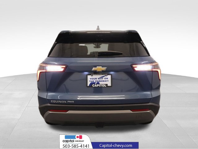 Used 2025 Chevrolet Equinox LT w/ Convenience Package II AWD/4WD image 3
