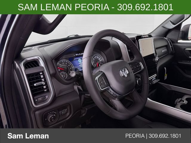 New 2026 RAM 1500 4x4 Crew Cab image 9