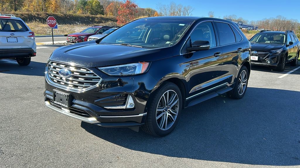 Used 2019 Ford Edge Titanium w/ Equipment Group 301A image 3
