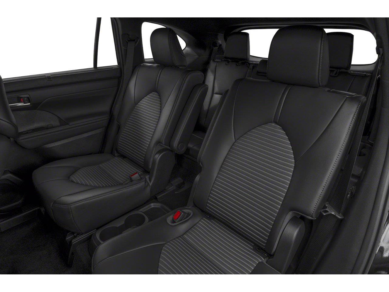 Used 2022 Toyota Highlander XLE FWD image 31