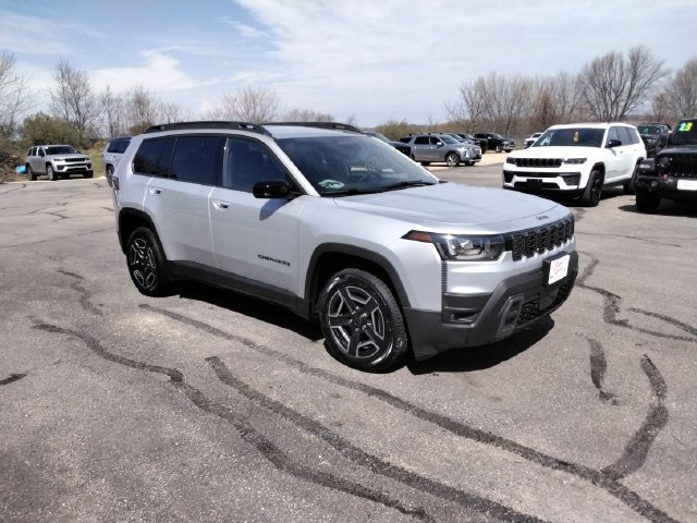 Used 2026 Jeep Cherokee Limited AWD/4WD image 3