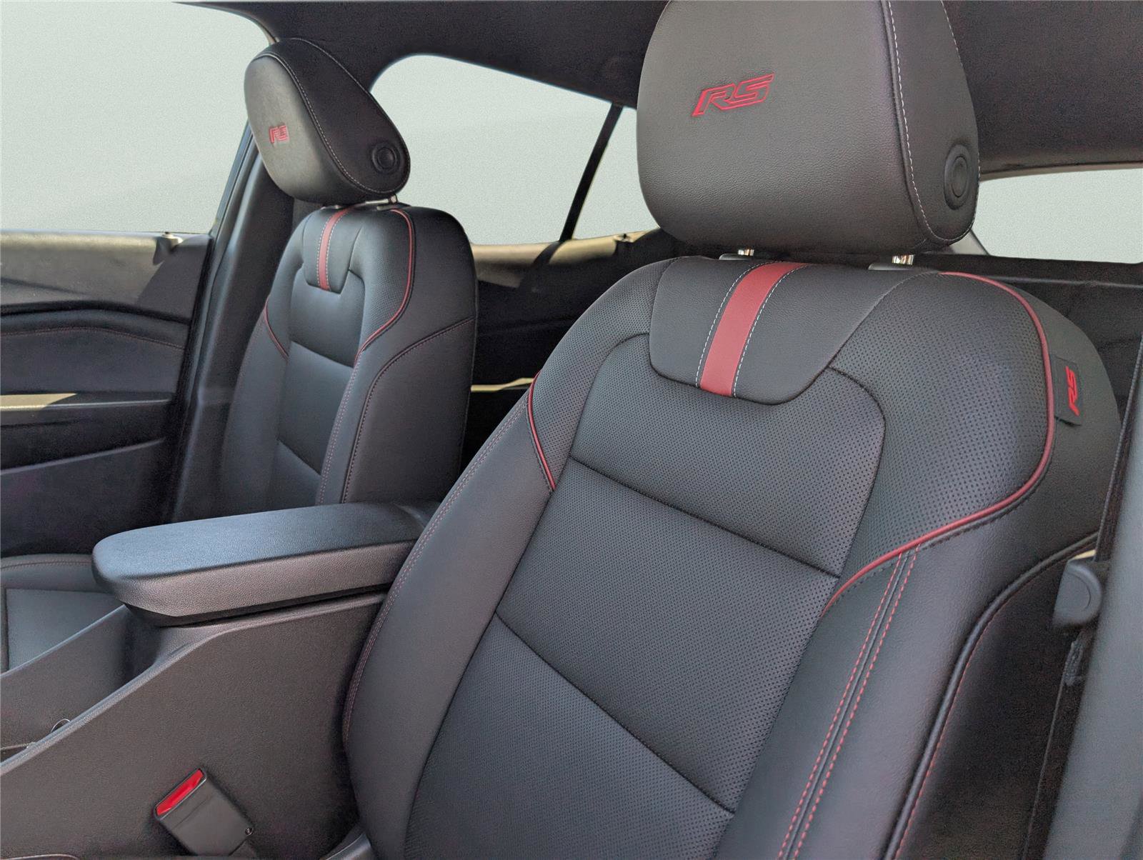 New 2026 Chevrolet Trax RS w/ Driver Confidence Package image 32