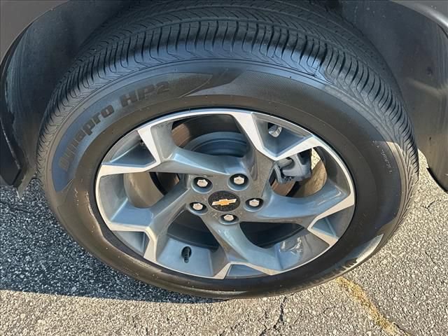 Used 2025 Chevrolet Trax LT w/ Driver Confidence Package FWD image 35