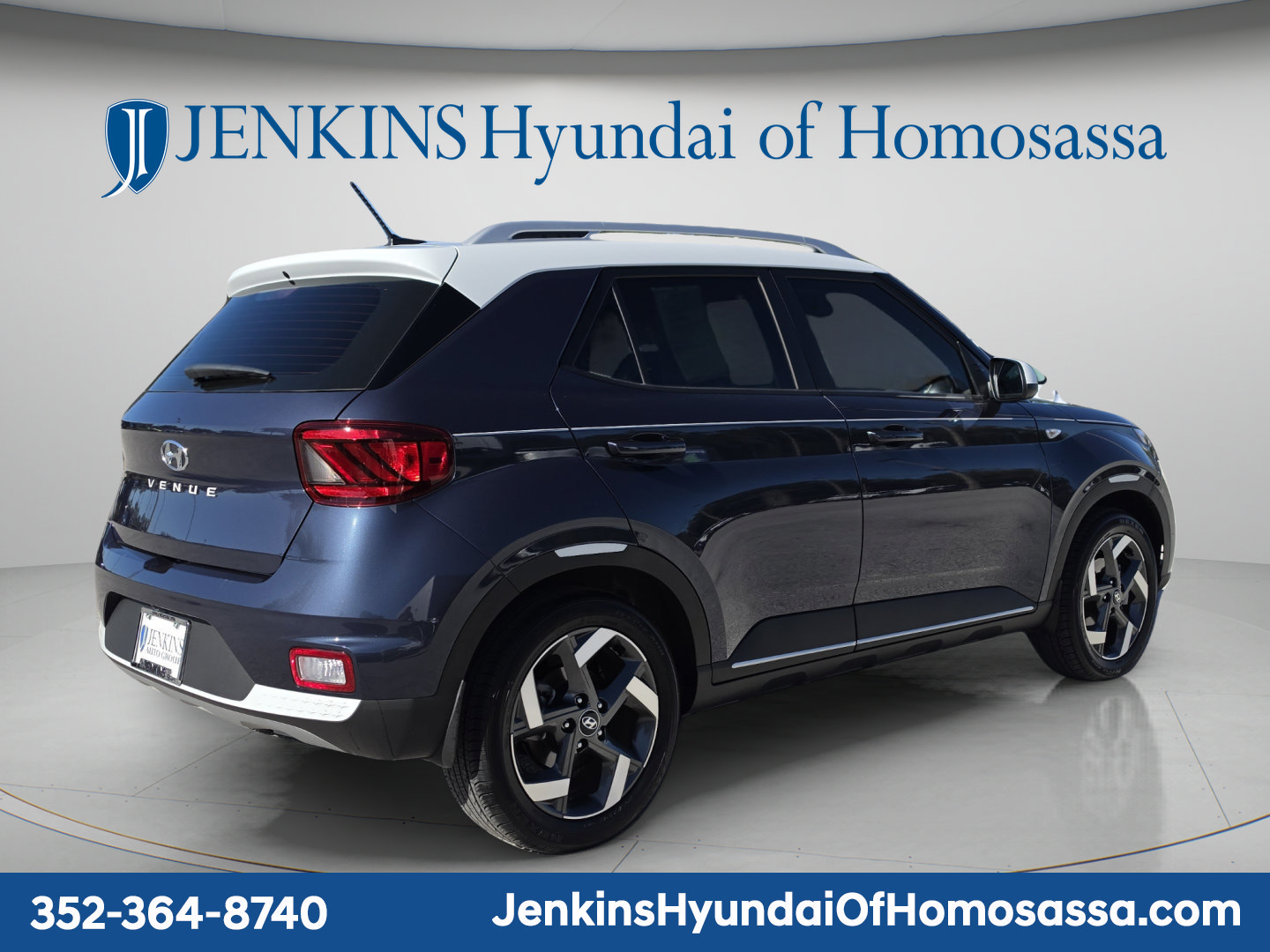 Used 2026 Hyundai Venue SEL FWD image 4