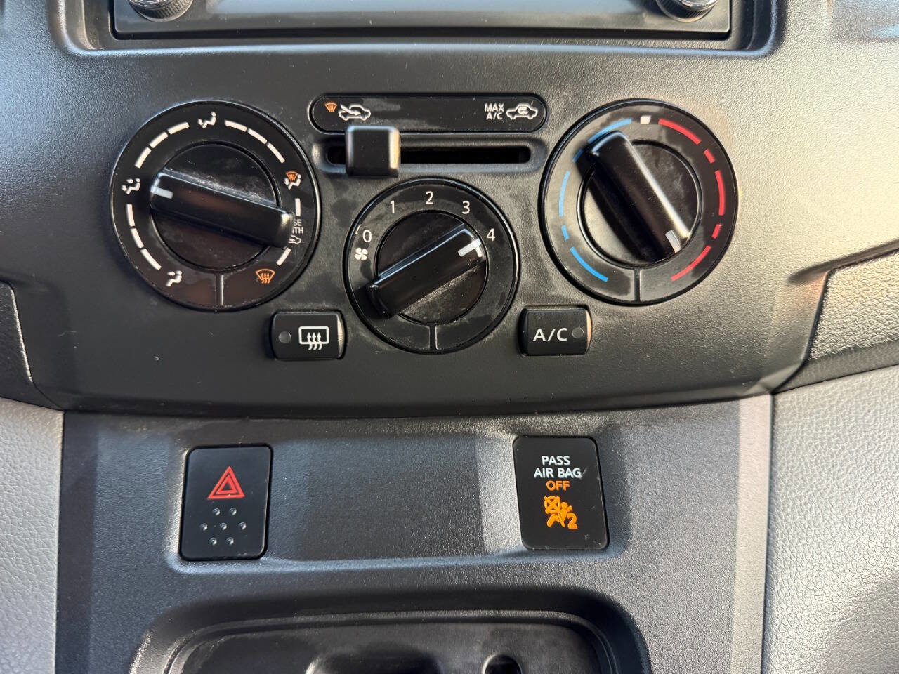 Used 2018 Nissan NV200 SV w/ Navigation Package image 38