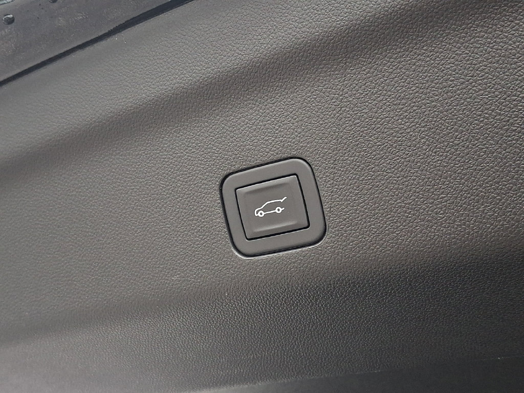 Certified 2025 Chevrolet Tahoe Premier AWD/4WD image 28