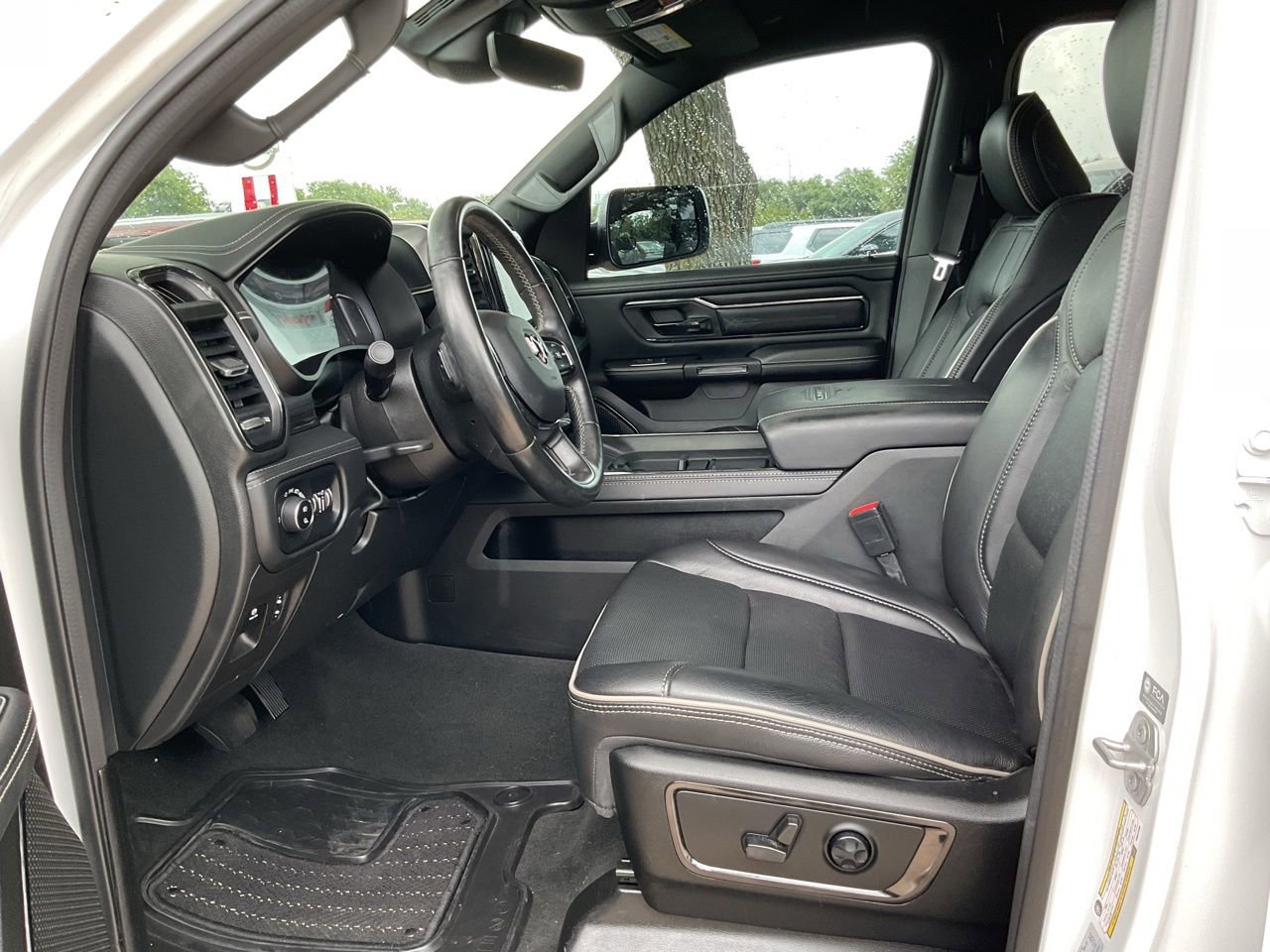 Used 2023 RAM 1500 Limited AWD/4WD image 8