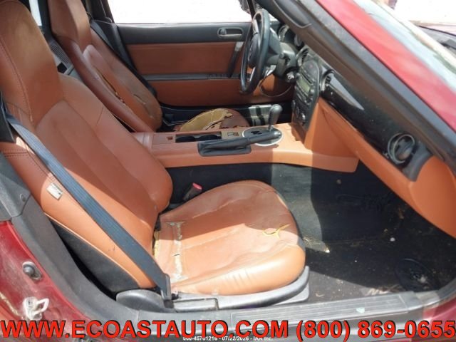 Used 2006 MAZDA MX-5 Miata Grand Touring RWD image 10