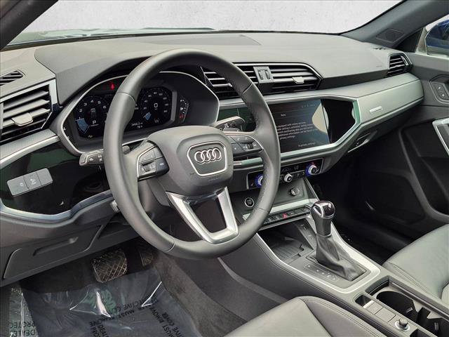 Certified 2025 Audi Q3 2.0T Premium w/ Convenience Package AWD/4WD image 10