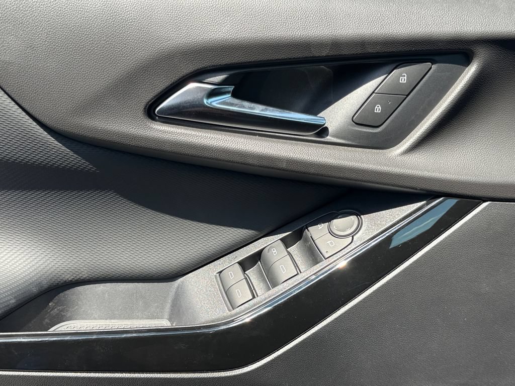 New 2027 Chevrolet Equinox LT w/ Safety and Technology Package AWD/4WD image 11