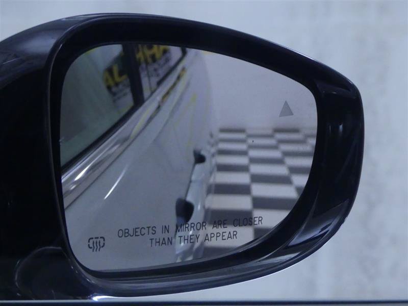 Used 2024 Chrysler Pacifica Touring-L FWD image 29