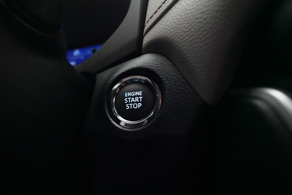 Used 2023 Toyota RAV4 XLE AWD/4WD image 30