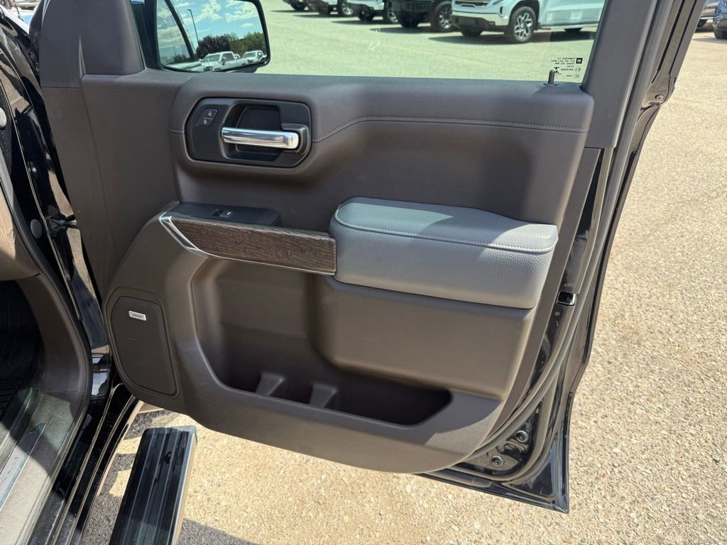 Used 2021 GMC Sierra 1500 Denali w/ Denali Premium Package AWD/4WD image 16