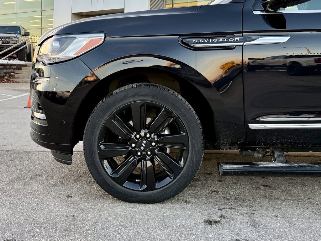 Used 2022 Lincoln Navigator L Reserve image 28