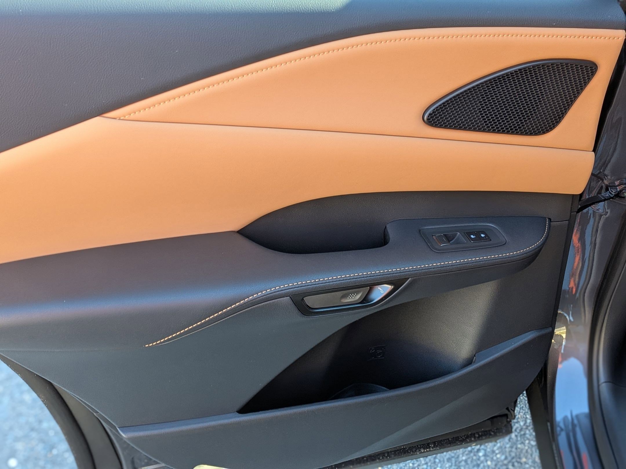 Used 2025 Lexus RX 350 Premium image 27