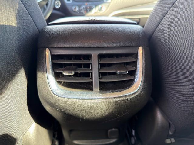 Used 2024 Chevrolet Malibu LT image 24