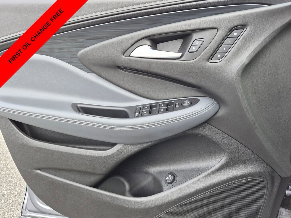 Used 2020 Buick Envision Essence w/ Experience Buick Package image 34
