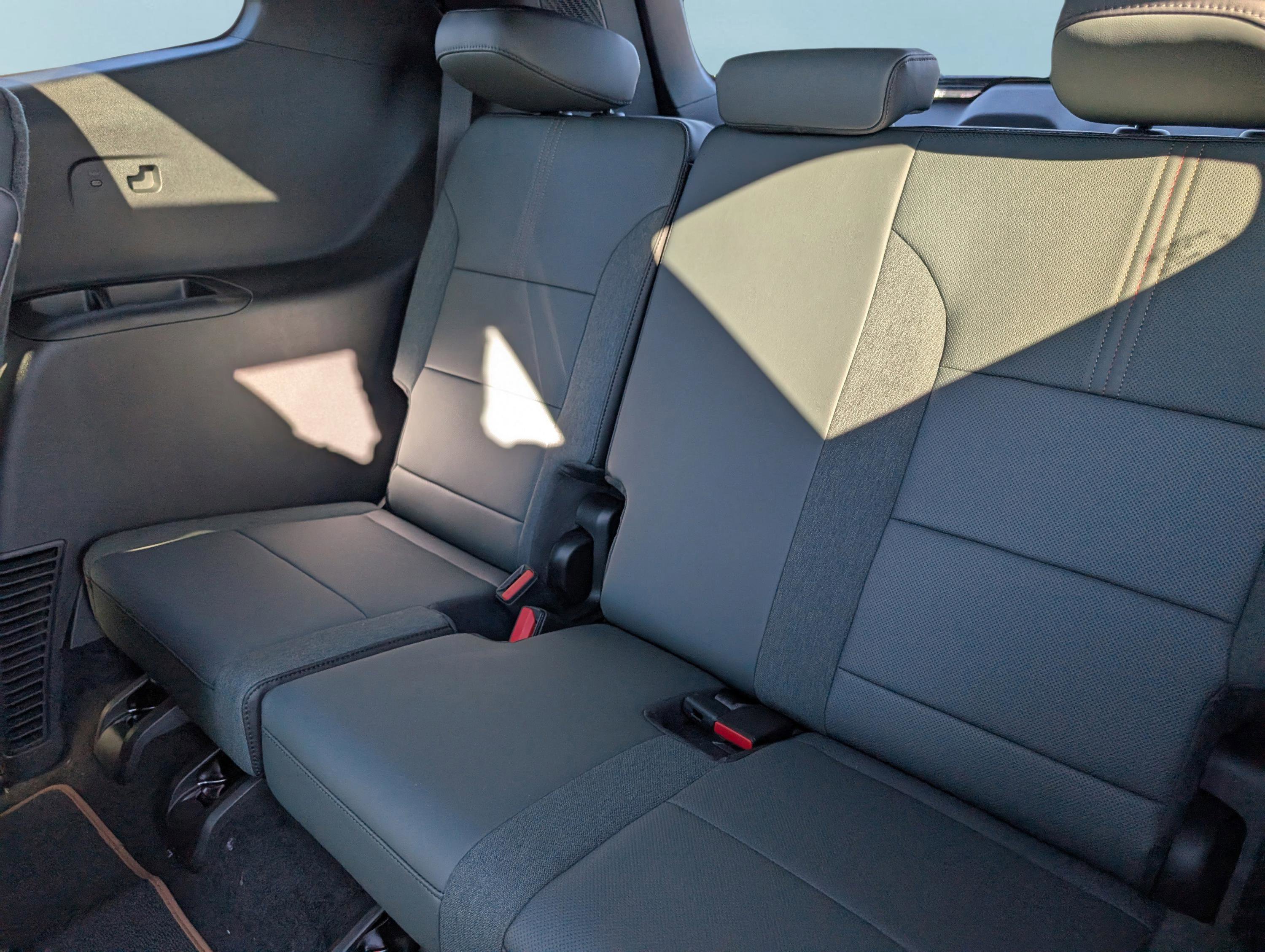 New 2026 GMC Acadia AT4 w/ Super Cruise Package image 14