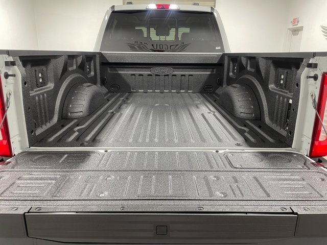 New 2025 Ford F350 Lariat w/ Lariat Ultimate Package image 24
