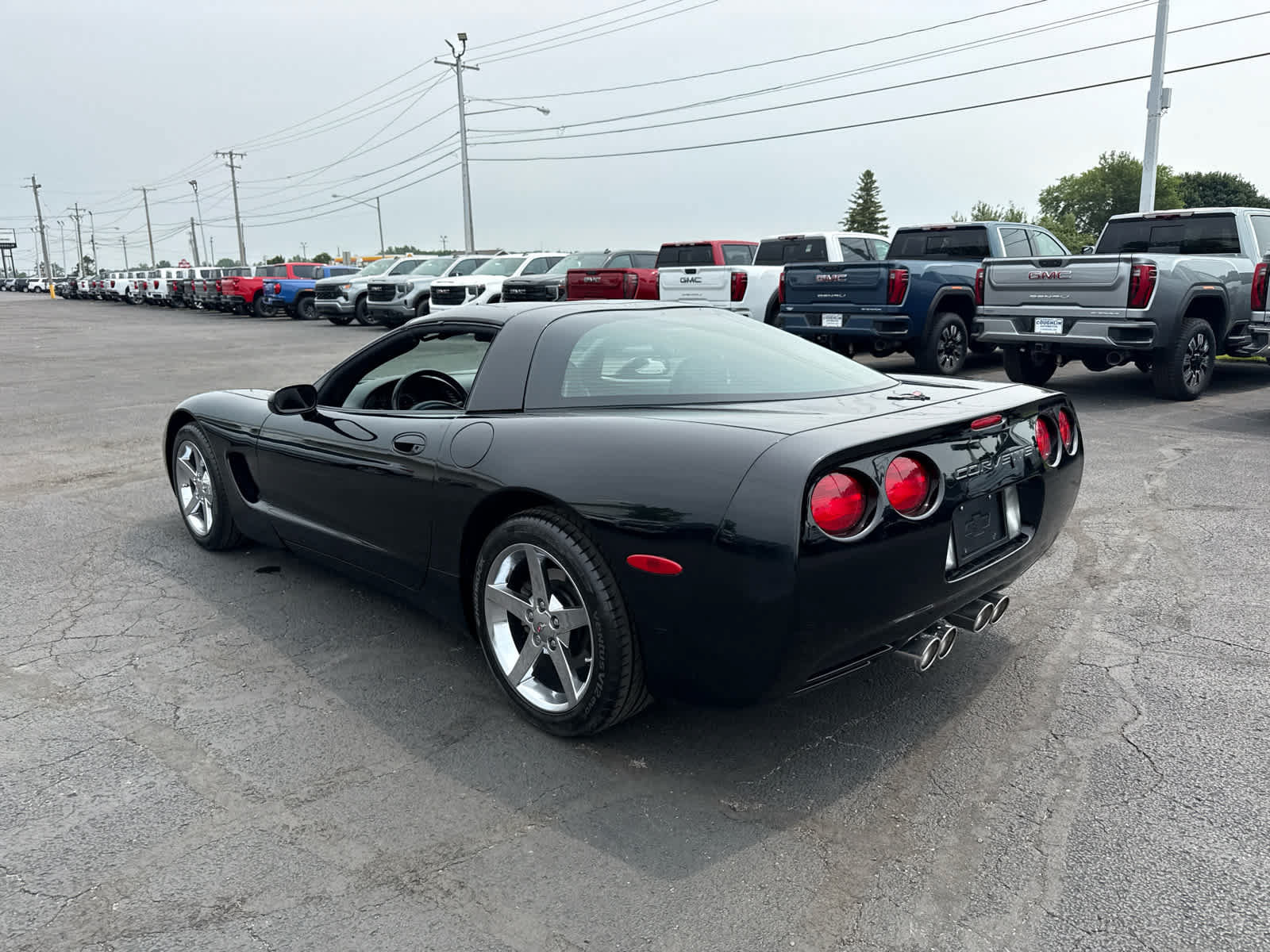Used 2002 Chevrolet Corvette Coupe w/ Preferred Equipment Group1 RWD image 3
