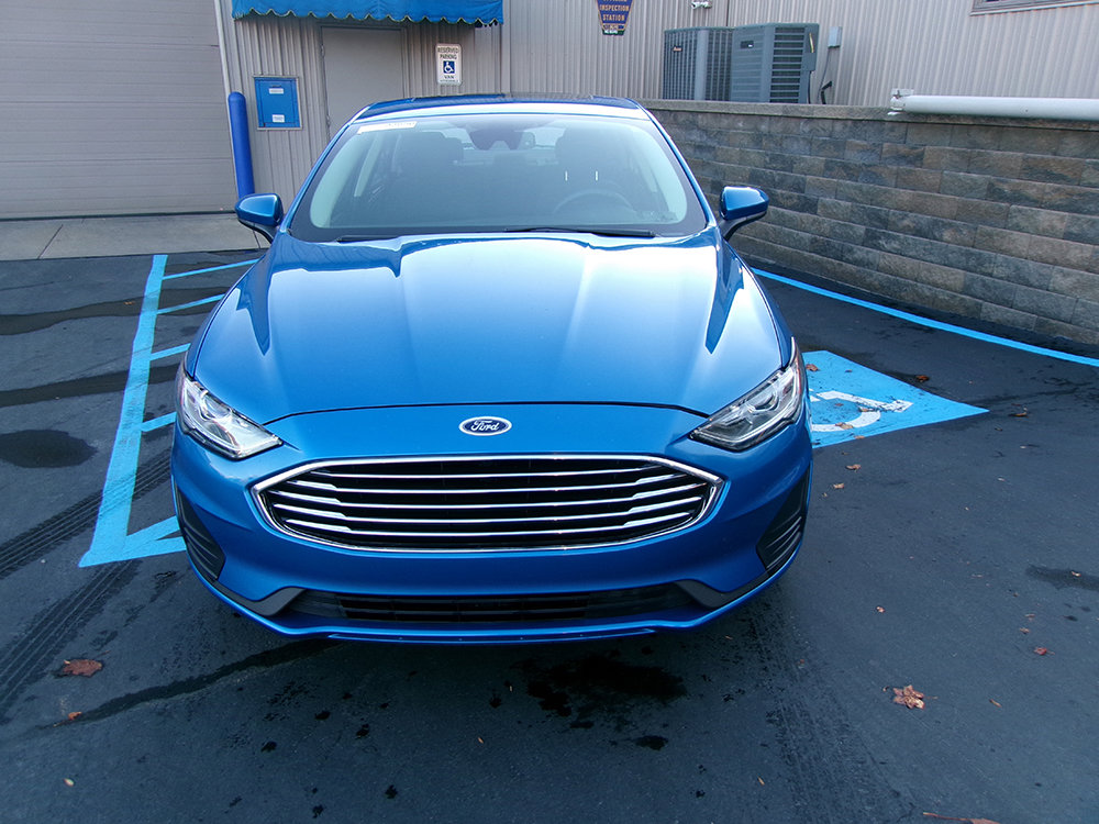 Used 2019 Ford Fusion SE image 4