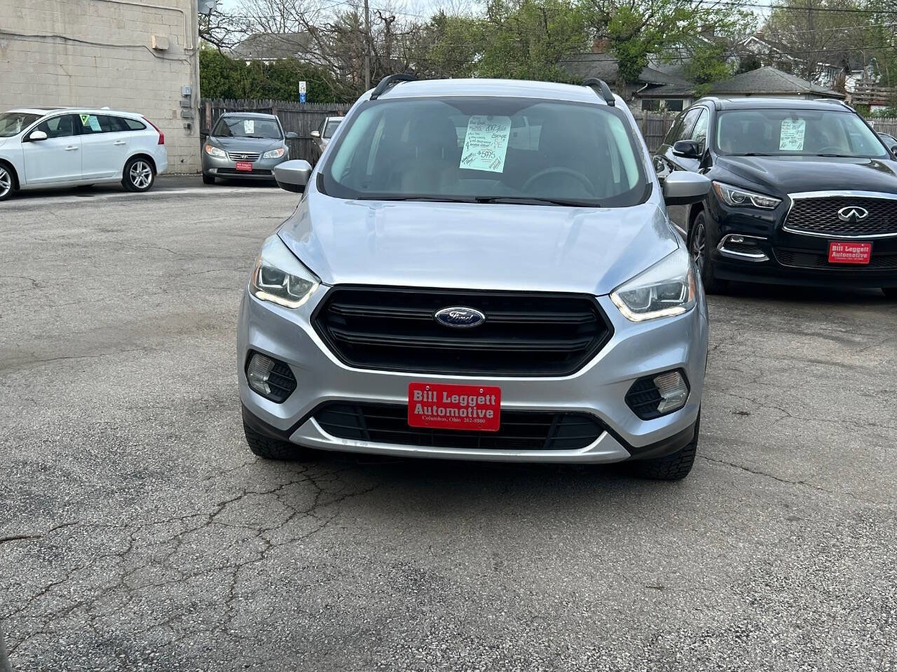 Used 2017 Ford Escape SE w/ Equipment Group 201A image 3