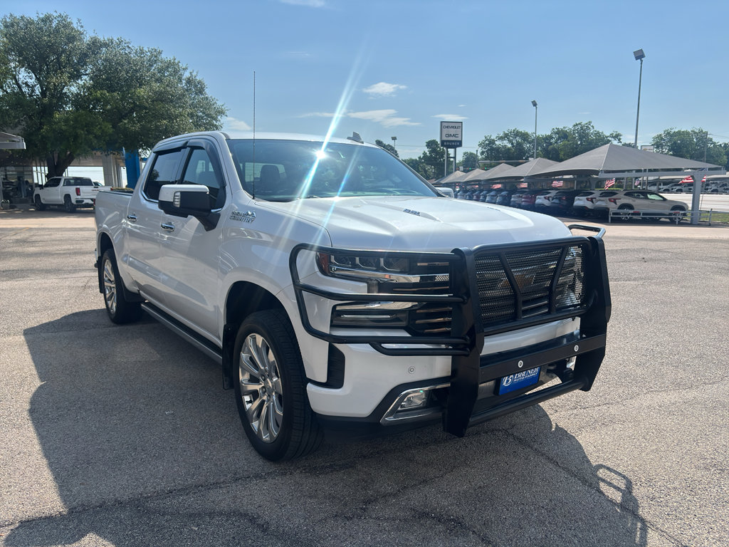 Used 2019 Chevrolet Silverado 1500 High Country w/ Technology Package AWD/4WD image 3