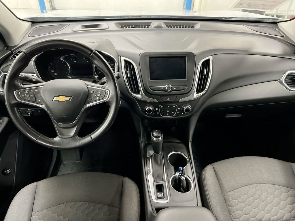 Used 2020 Chevrolet Equinox LT w/ Driver Convenience Package image 10
