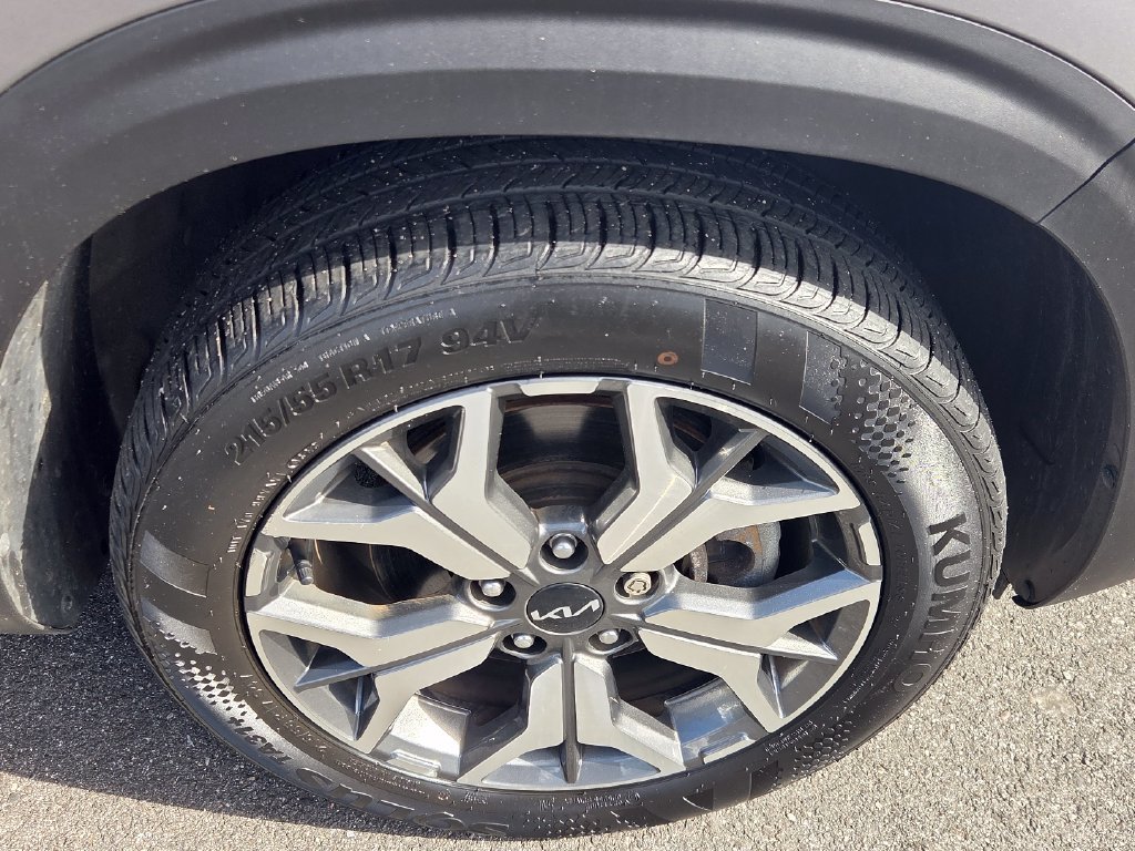 Certified 2023 Kia Seltos EX AWD/4WD image 11