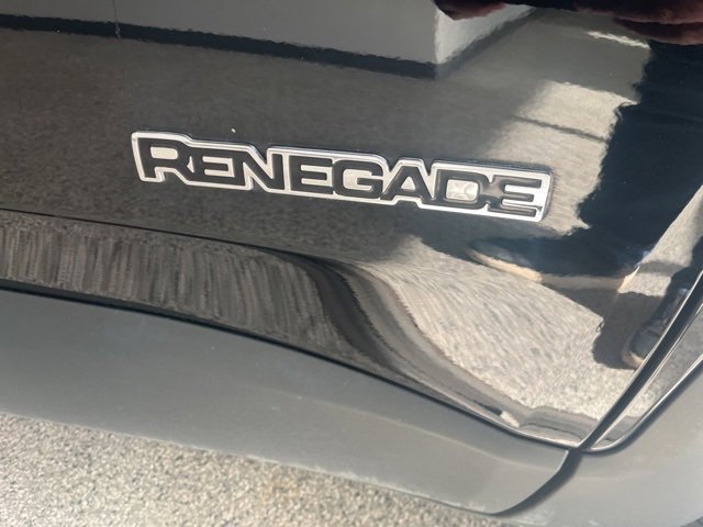 Used 2020 Jeep Renegade Limited image 7