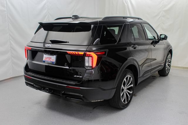 Certified 2025 Ford Explorer ST-Line AWD/4WD image 8