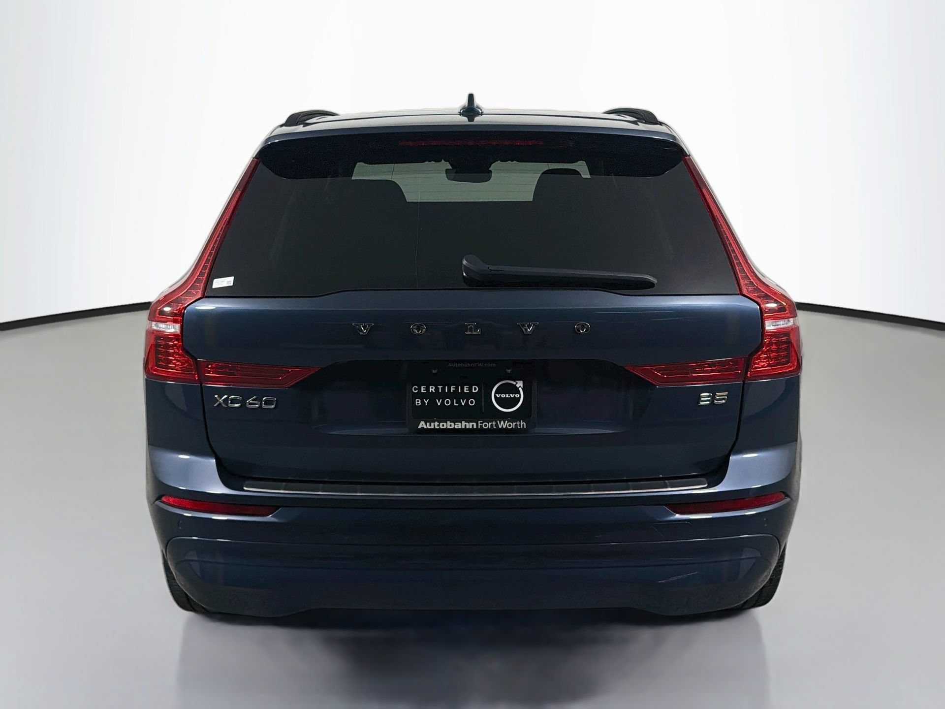 Certified 2023 Volvo XC60 B5 Core w/ Protection Package Premier FWD image 7