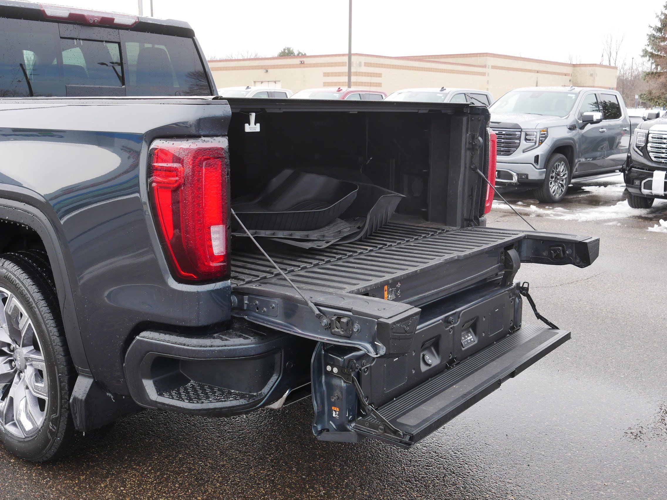 Used 2021 GMC Sierra 1500 Denali w/ Denali Ultimate Package image 18