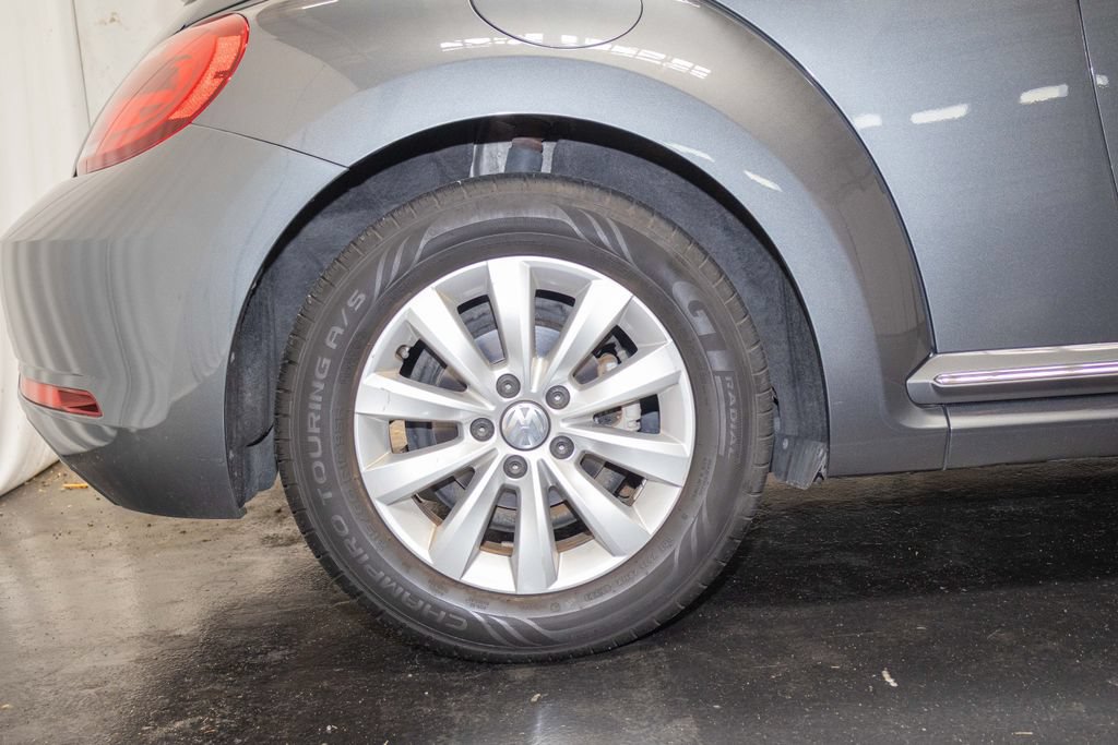 Used 2018 Volkswagen Beetle 2.0T S FWD image 7
