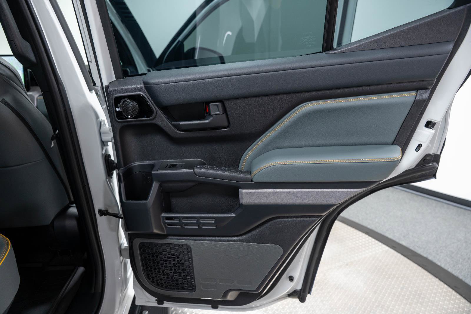 Used 2025 Toyota 4Runner Trailhunter image 64