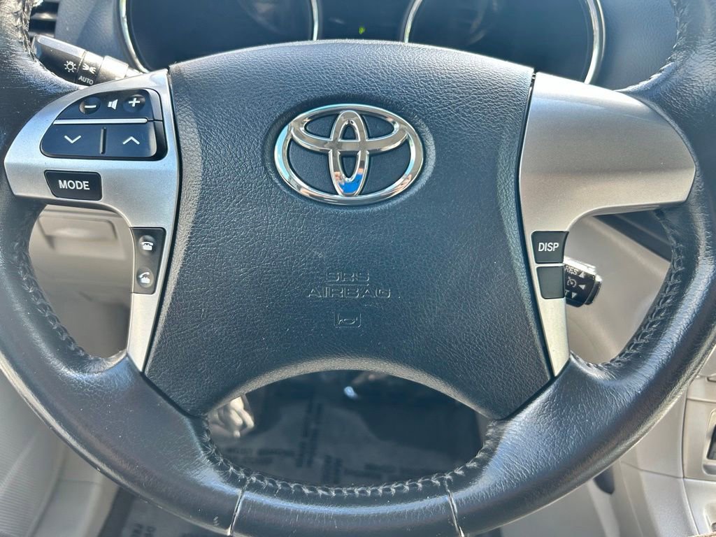 Used 2013 Toyota Highlander SE AWD/4WD image 22