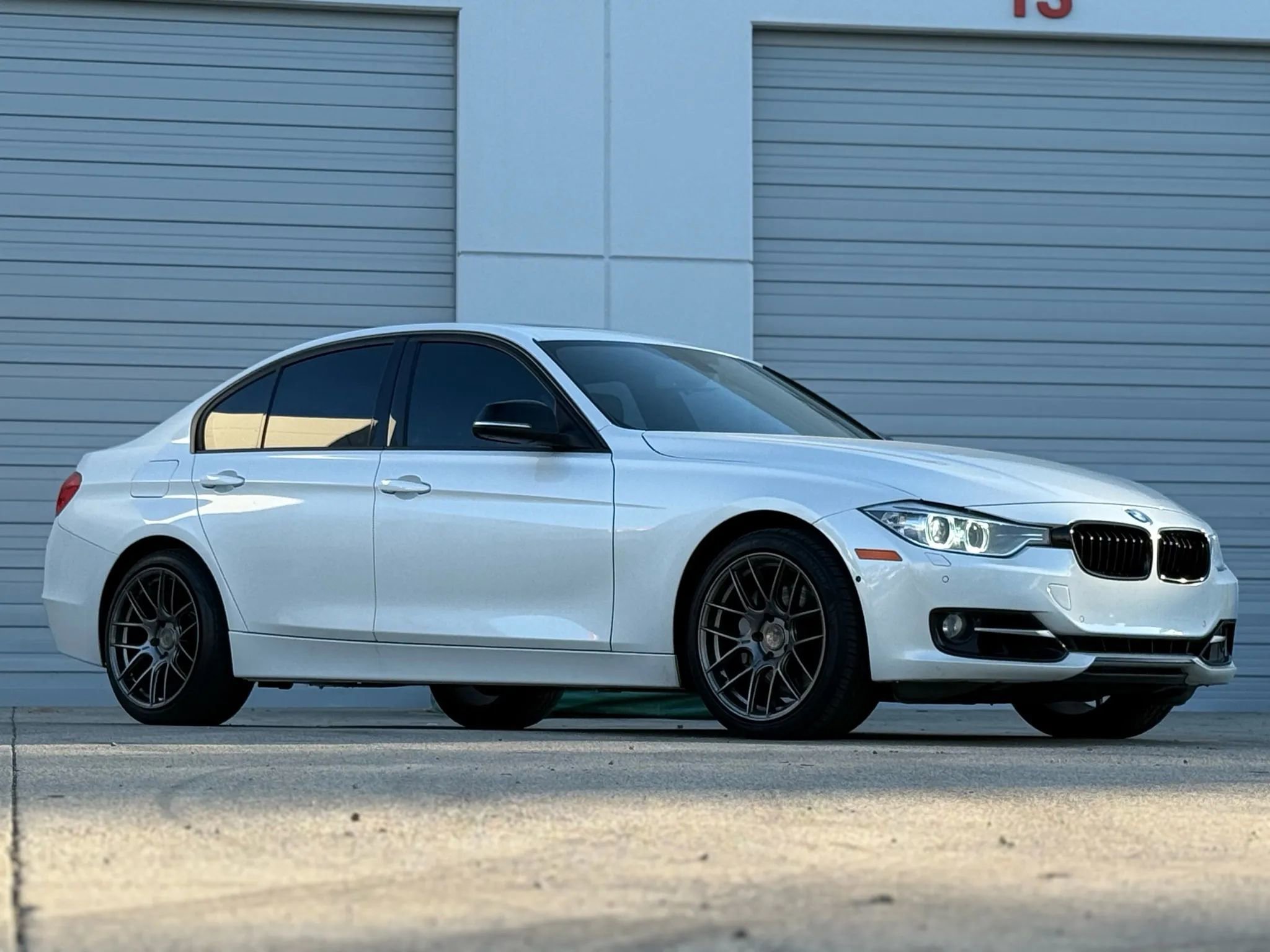 Used 2013 BMW 335i xDrive Sedan image 1