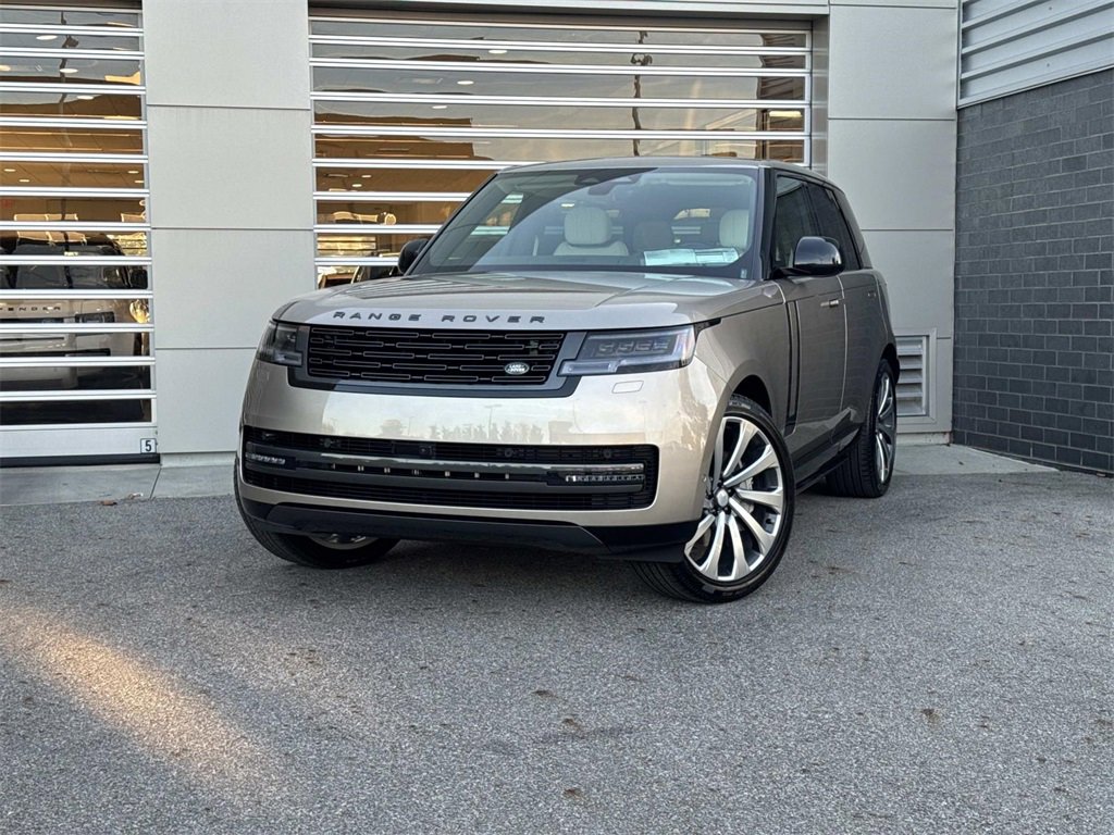 New 2025 Land Rover Range Rover SE