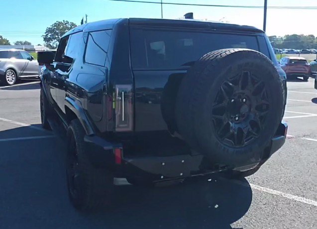 Used 2024 GMC Hummer EV 3X AWD/4WD image 3