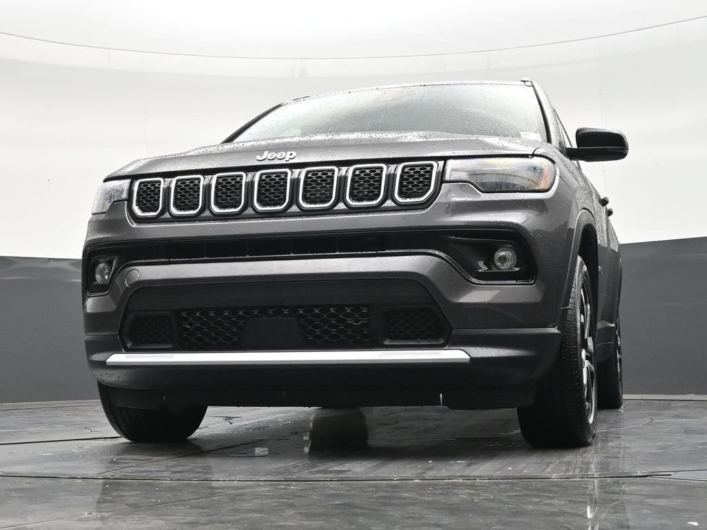 Used 2023 Jeep Compass Limited AWD/4WD image 27