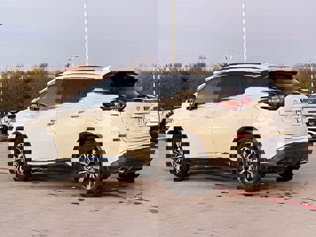 Used 2019 Nissan Murano SV w/ Premium Package image 4