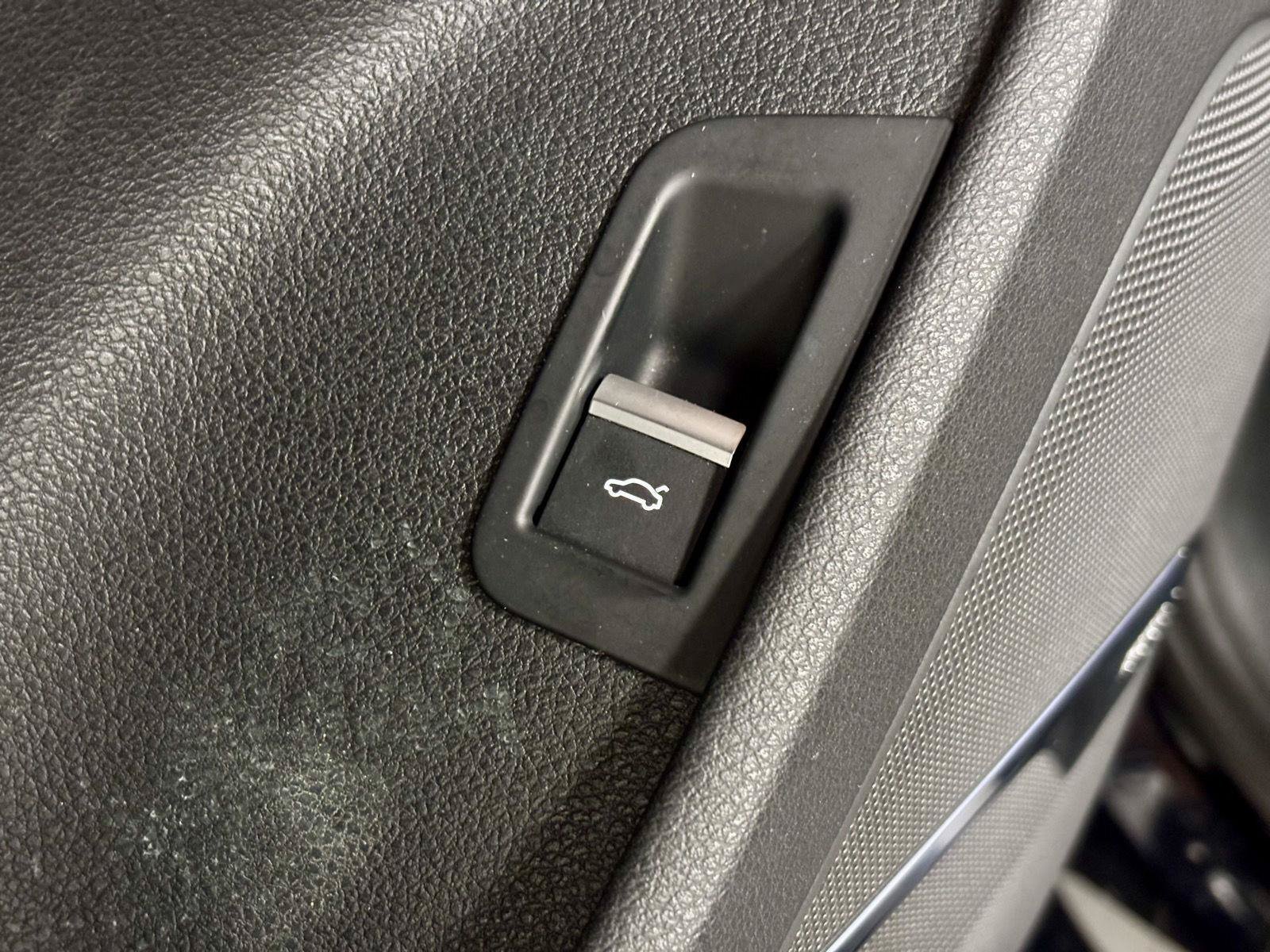 Used 2018 Audi Q7 3.0T Prestige AWD/4WD image 15