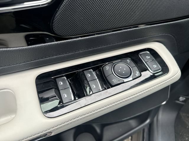 New 2026 Lincoln Aviator AWD image 13