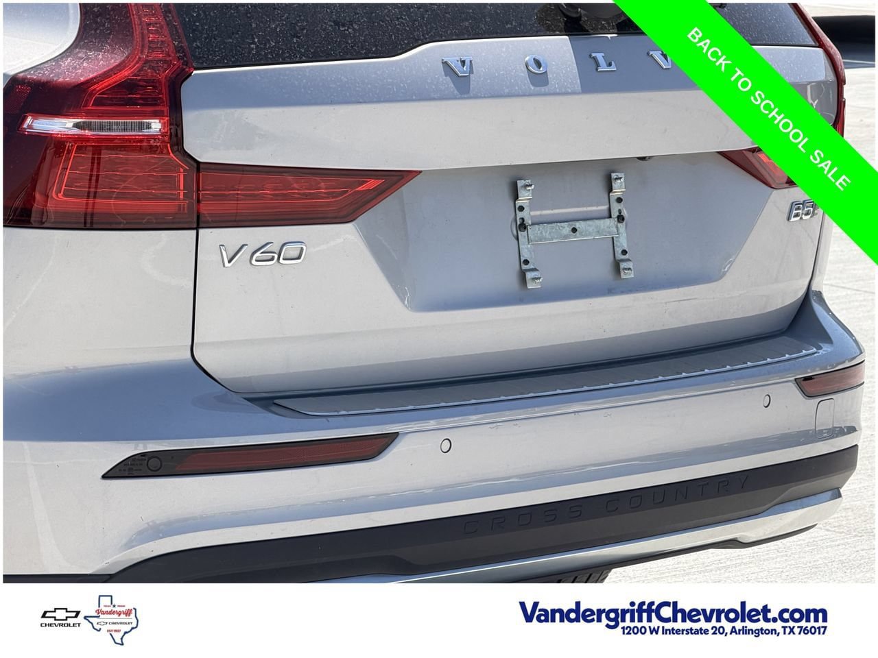 Used 2025 Volvo V60 B5 Cross Country Plus AWD/4WD image 6